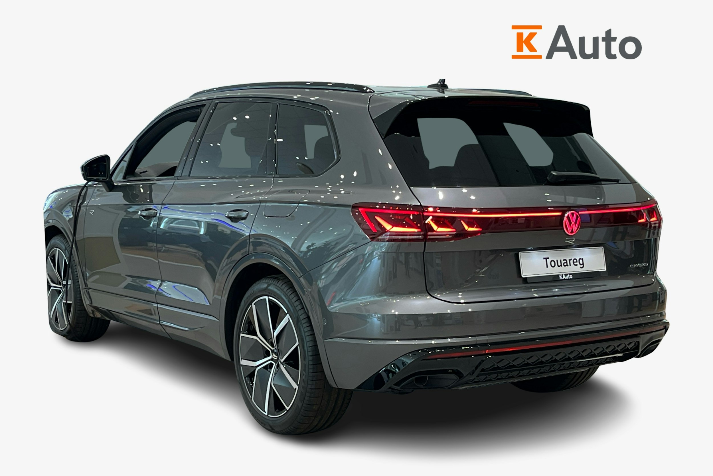 harmaa Volkswagen Touareg 2025 kuva 2.