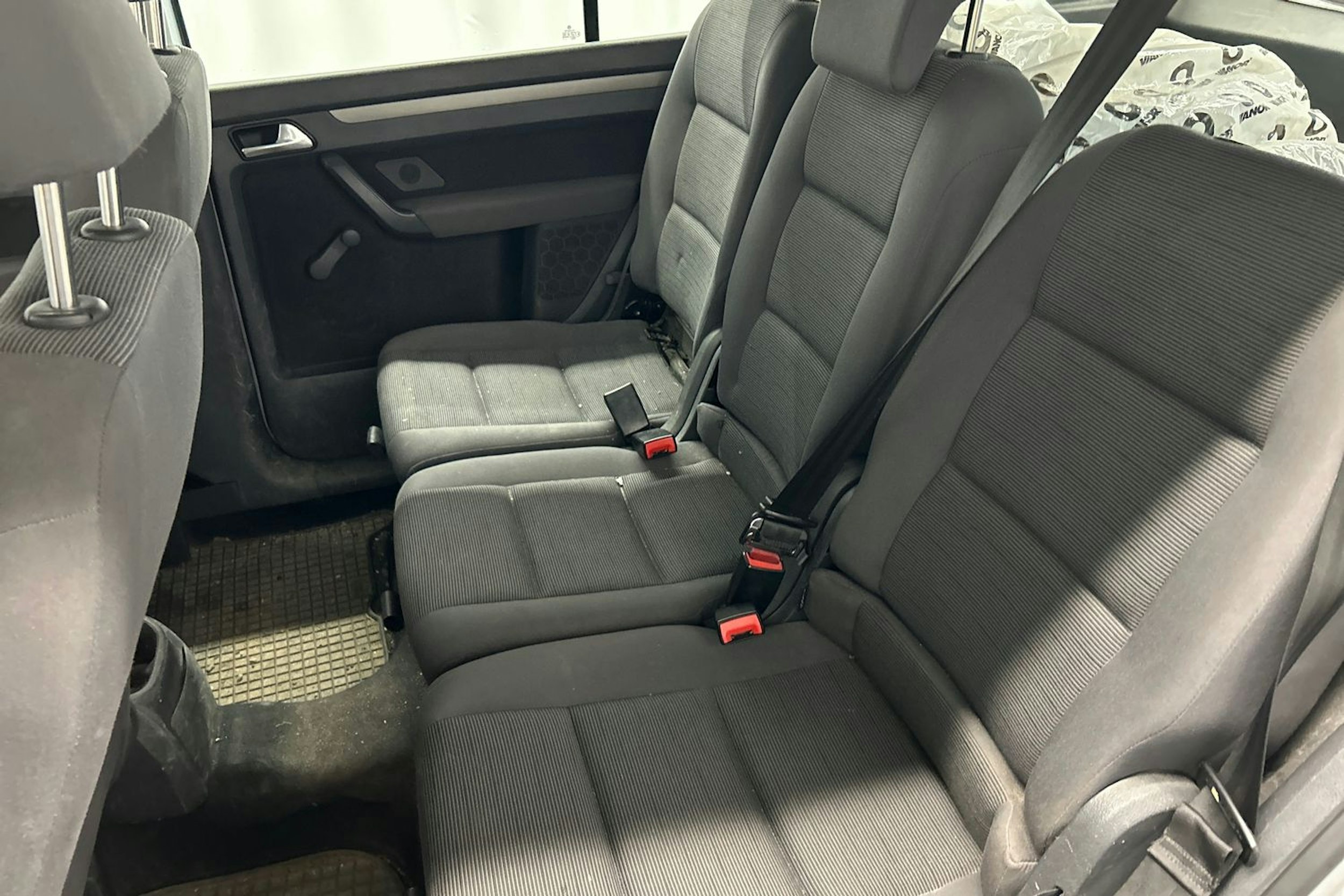 harmaa Volkswagen Touran 2007 kuva 10.