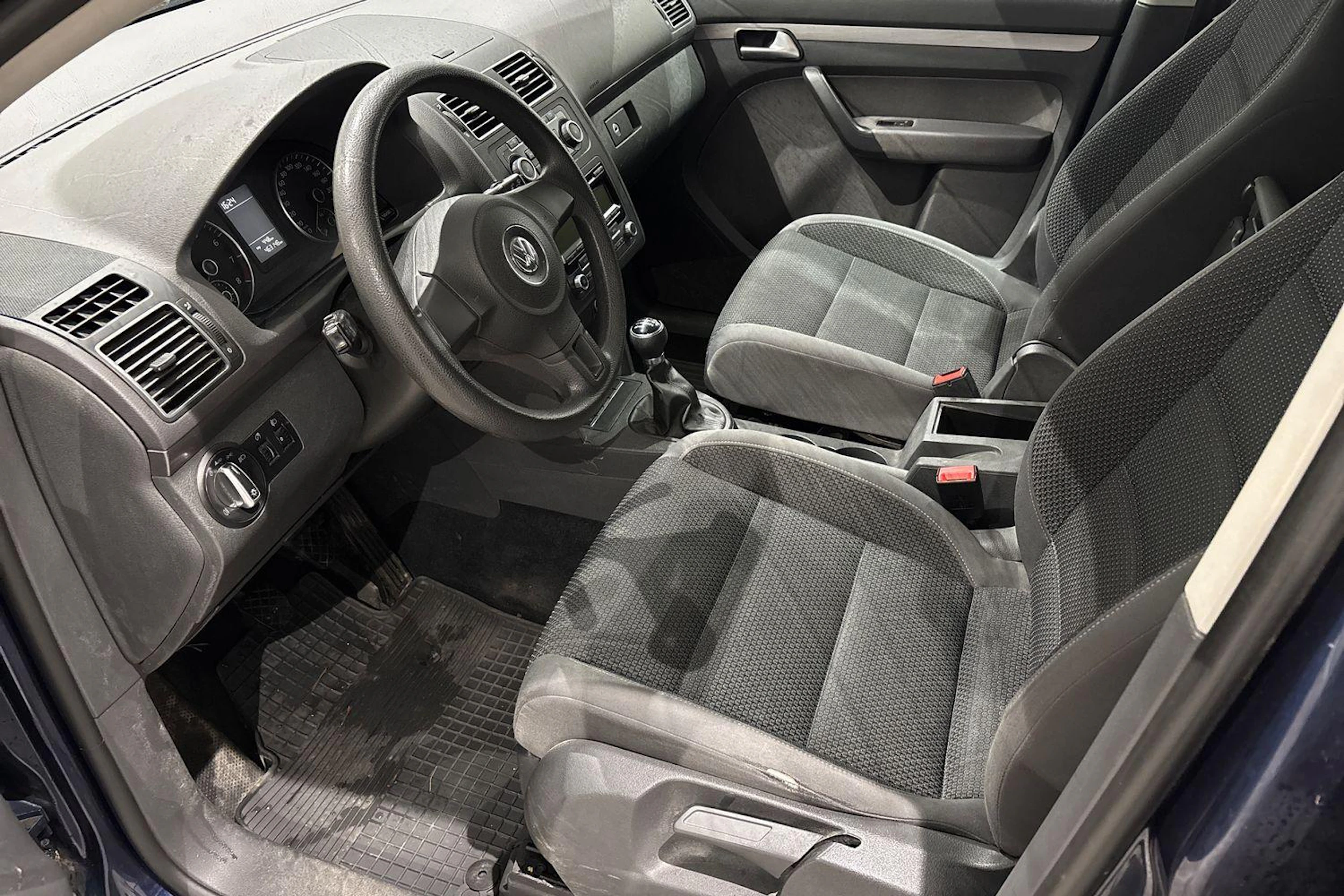 sininen Volkswagen Touran 2010 kuva 6.