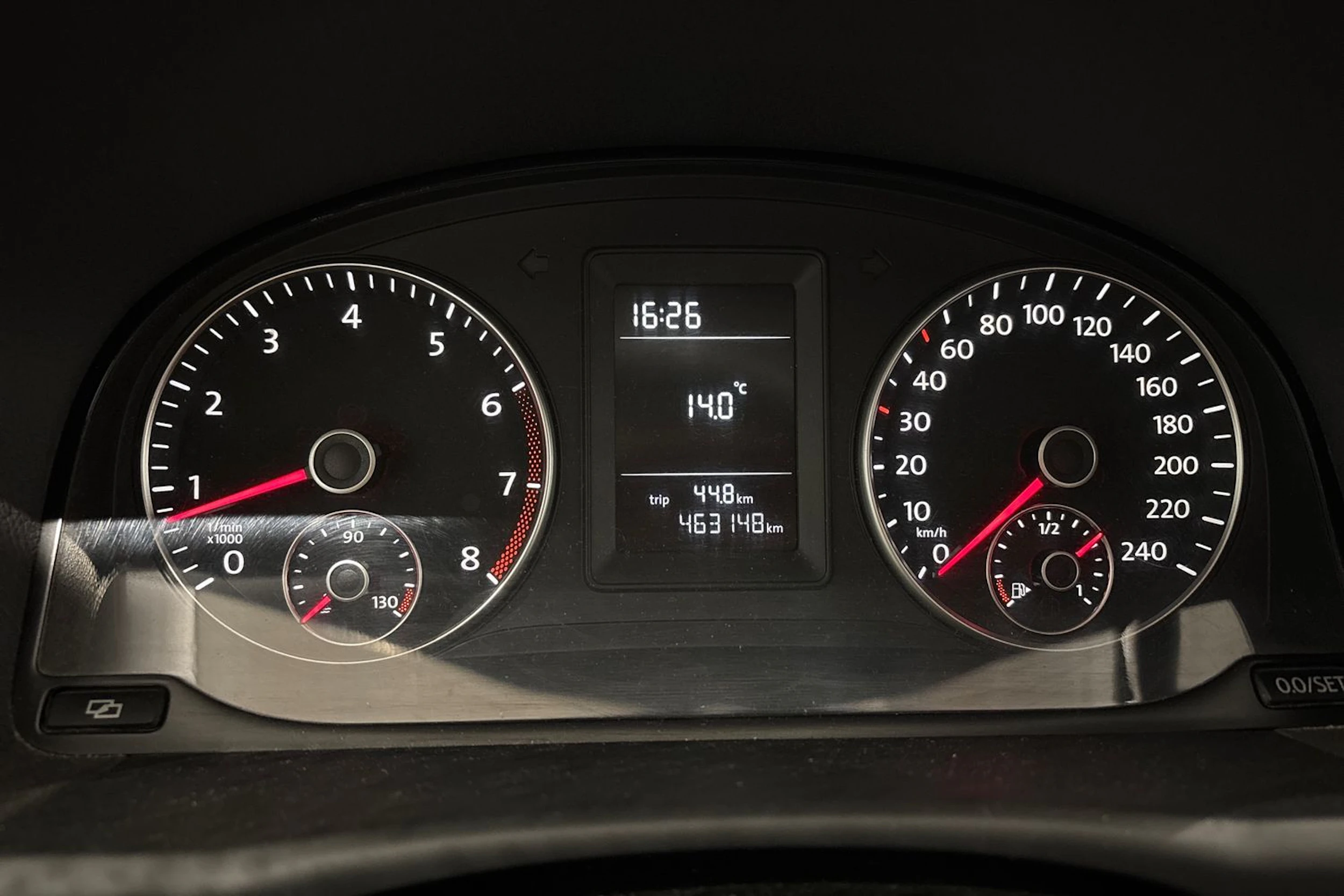 sininen Volkswagen Touran 2010 kuva 13.
