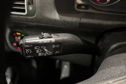 sininen Volkswagen Touran 2010 kuva 15.