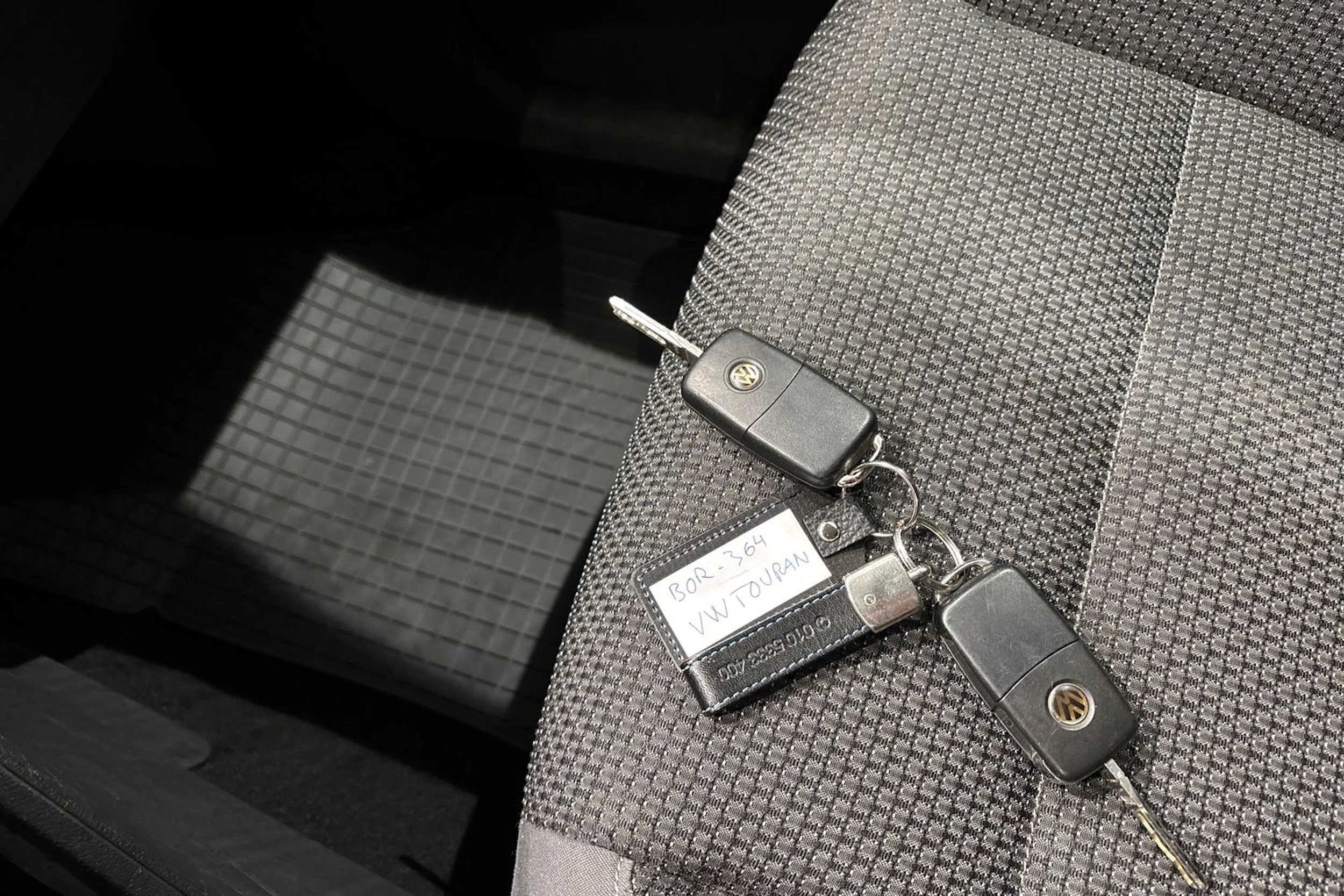 sininen Volkswagen Touran 2010 kuva 19.