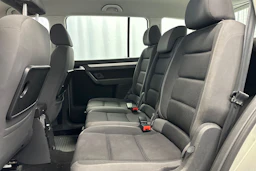 Hopea Volkswagen TOURAN 2010 kuva 11.