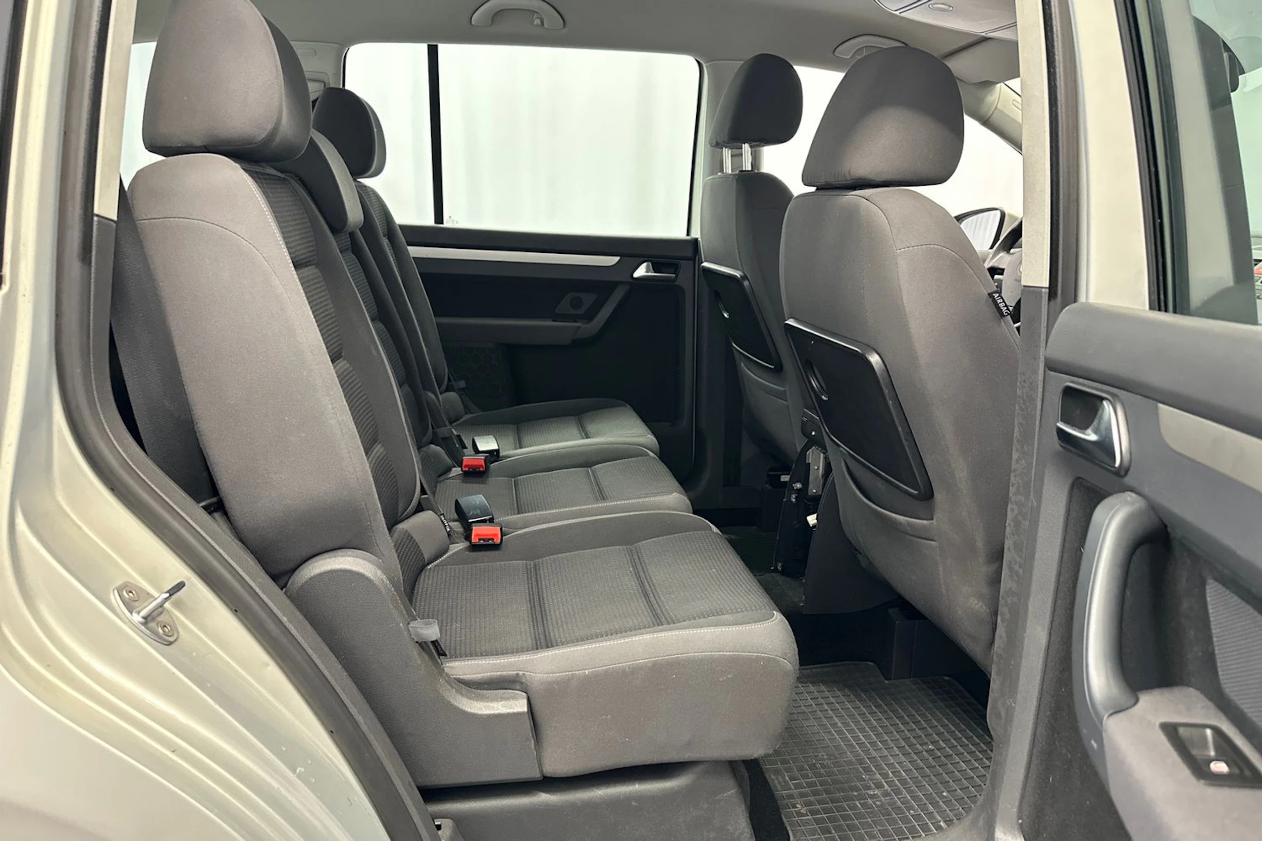 Hopea Volkswagen TOURAN 2010 kuva 13.