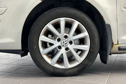 Hopea Volkswagen TOURAN 2010 kuva 26.