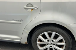 Hopea Volkswagen TOURAN 2010 kuva 40.