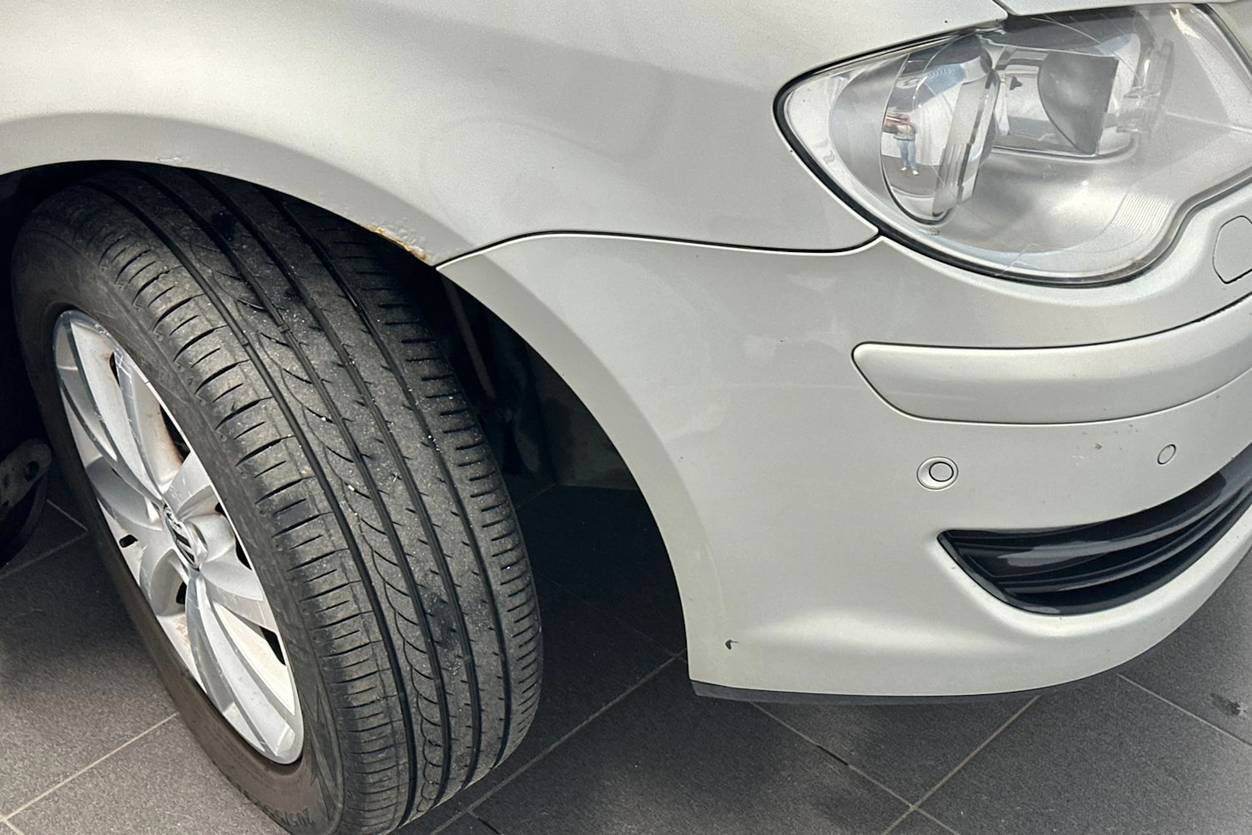 Hopea Volkswagen TOURAN 2010 kuva 43.