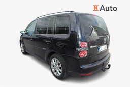 musta Volkswagen Touran 2010 kuva 2.