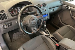 Hopea Volkswagen TOURAN 2011 kuva 8.