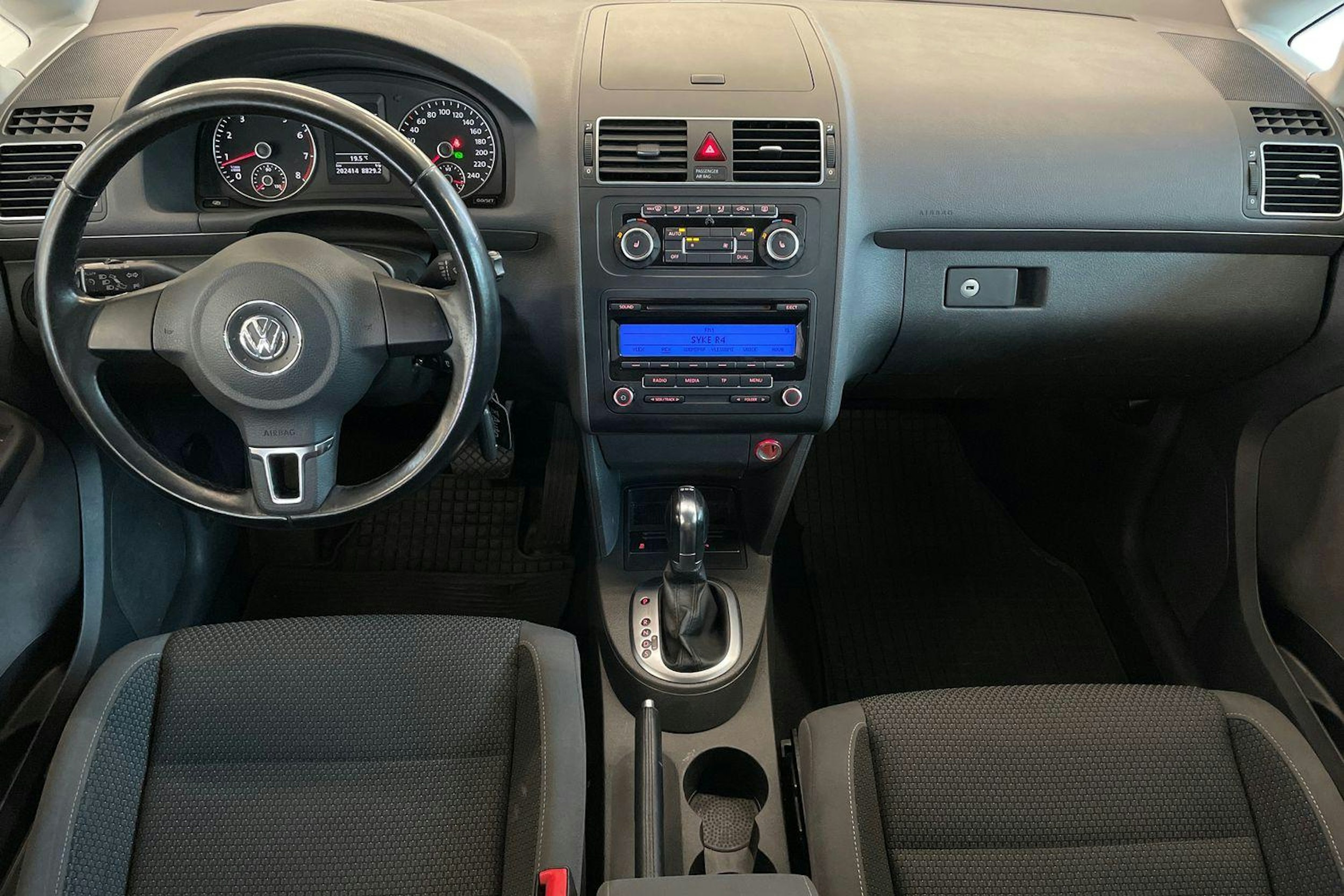 Hopea Volkswagen TOURAN 2011 kuva 10.