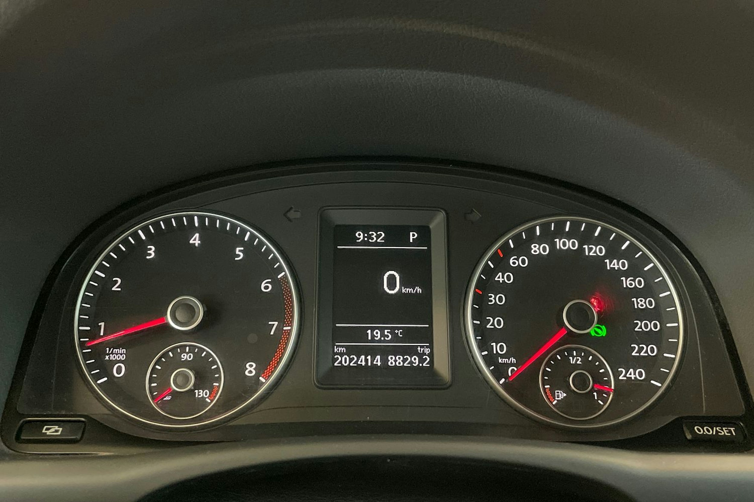 Hopea Volkswagen TOURAN 2011 kuva 17.