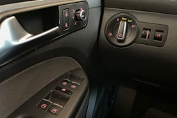 Hopea Volkswagen TOURAN 2011 kuva 20.