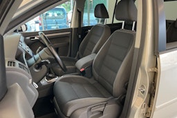 Hopea Volkswagen TOURAN 2011 kuva 24.