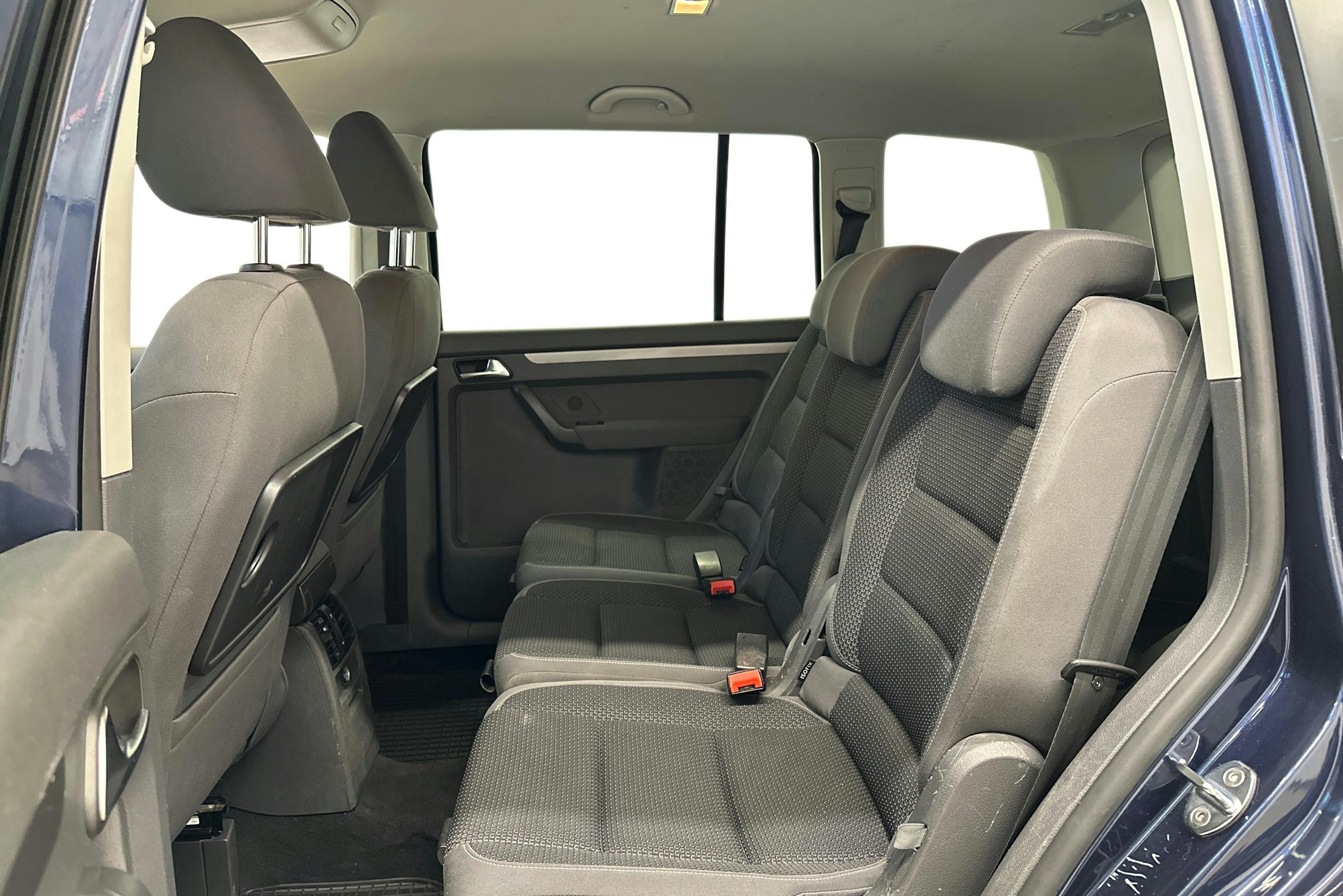 sininen Volkswagen Touran 2011 kuva 11.