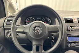 sininen Volkswagen Touran 2011 kuva 21.
