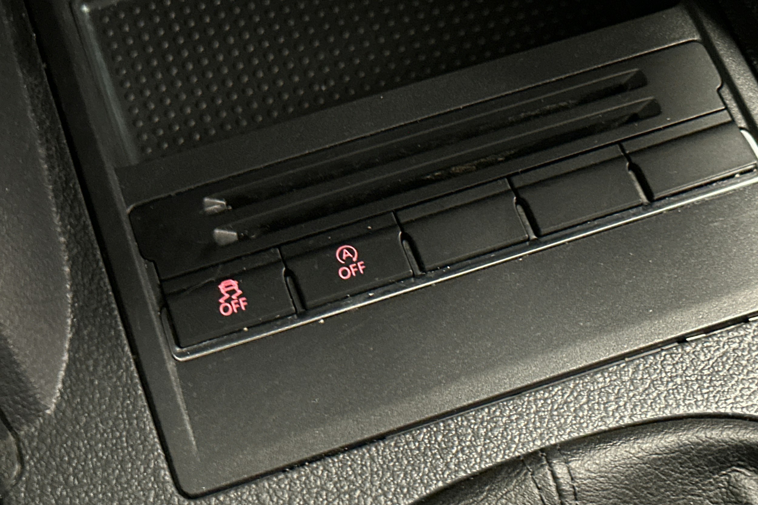 sininen Volkswagen Touran 2011 kuva 26.