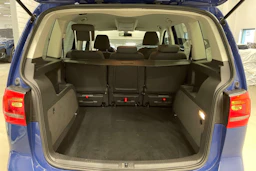 sininen Volkswagen Touran 2011 kuva 12.