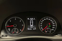 sininen Volkswagen Touran 2011 kuva 13.