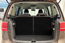 Ruskea (beige) Volkswagen TOURAN 2011 kuva 19.