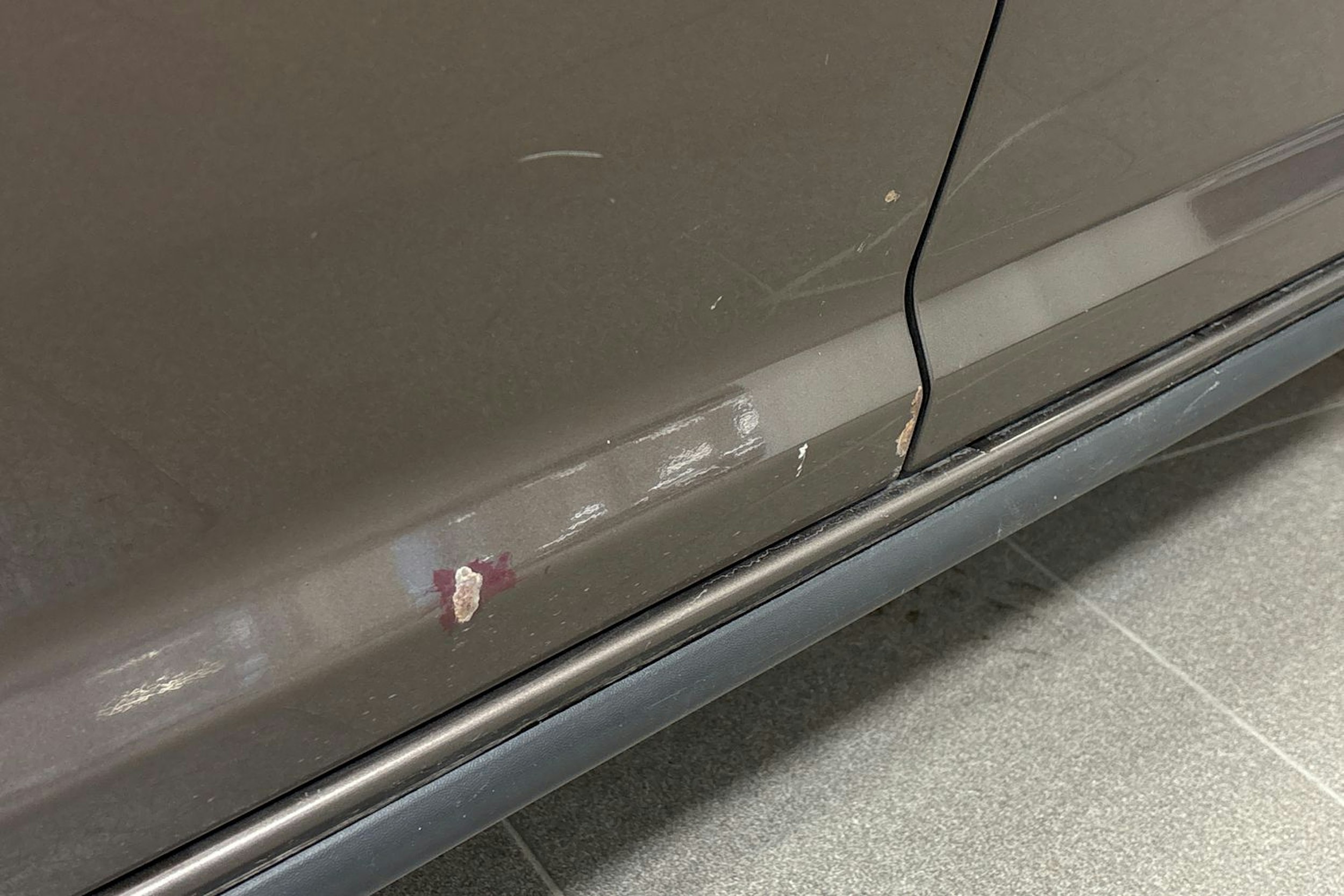 Ruskea (beige) Volkswagen TOURAN 2011 kuva 33.