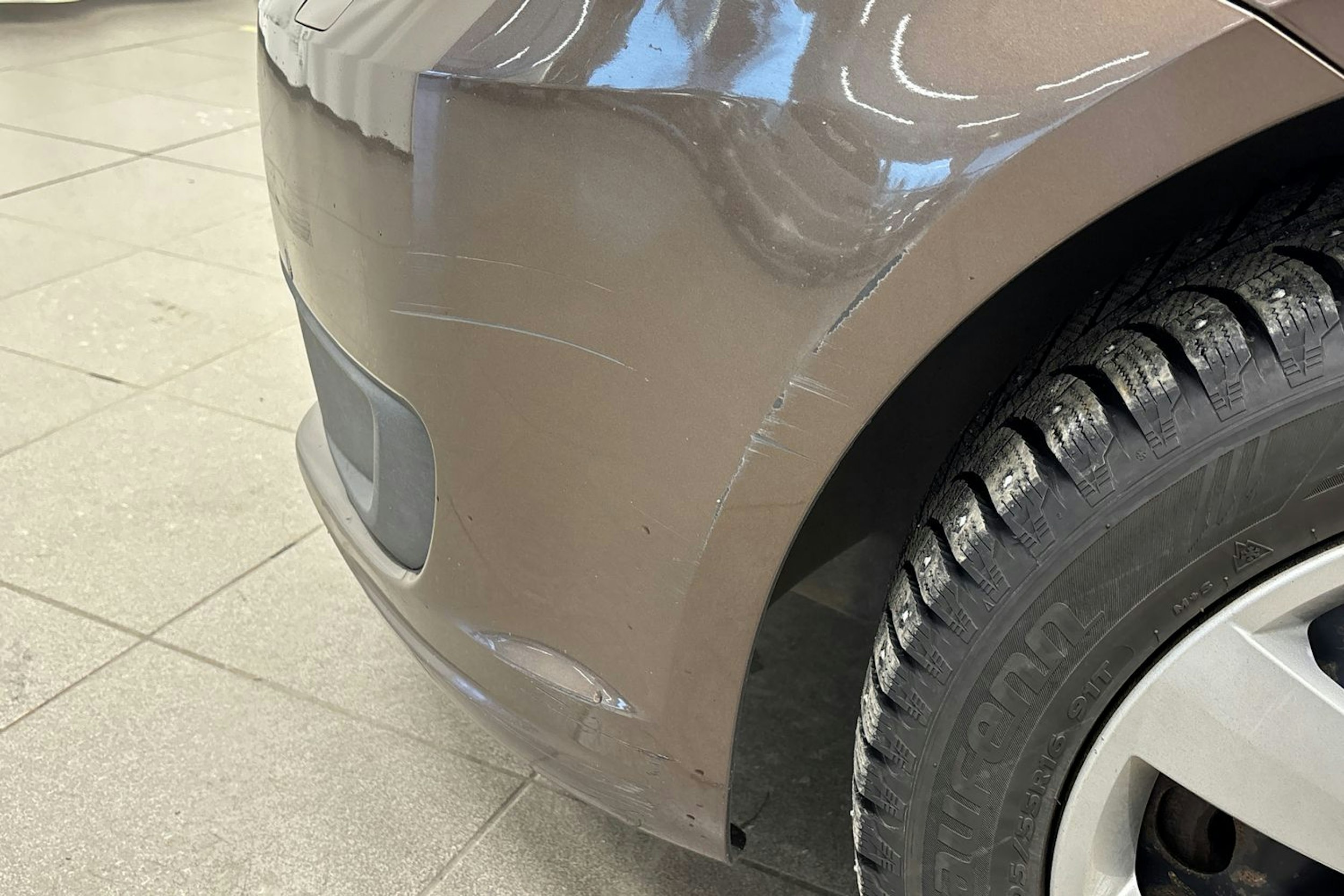 Ruskea (beige) Volkswagen TOURAN 2011 kuva 35.