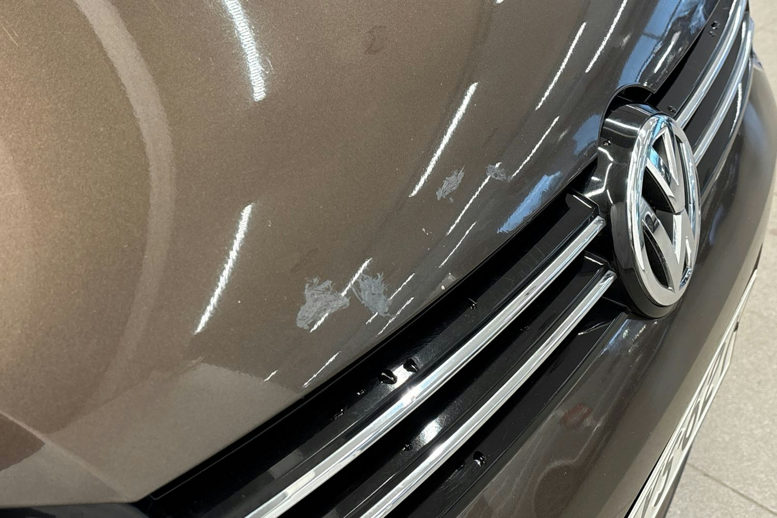 Ruskea (beige) Volkswagen TOURAN 2011 kuva 36.