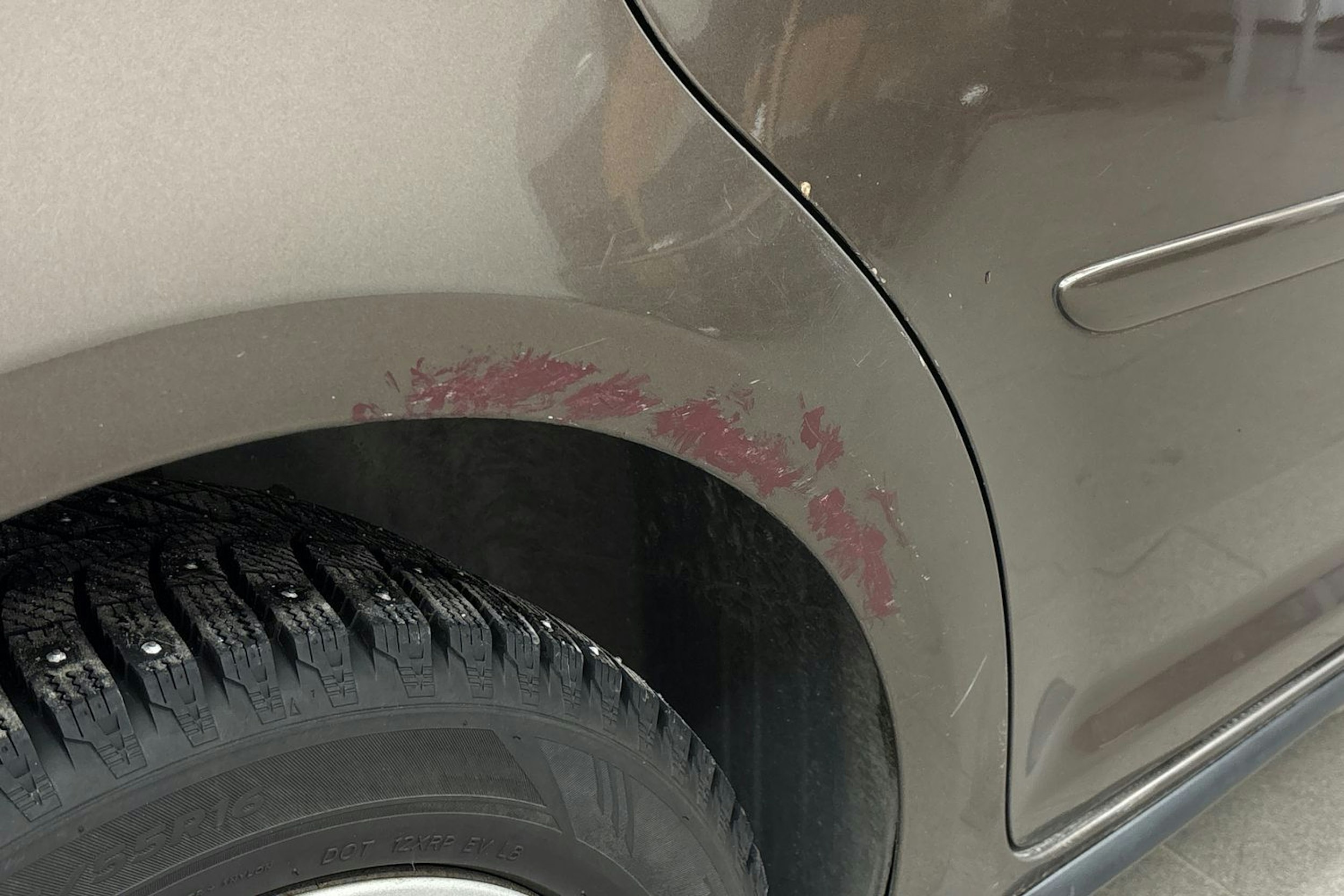 Ruskea (beige) Volkswagen TOURAN 2011 kuva 40.