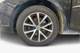 Musta Volkswagen TOURAN 2011 kuva 9.
