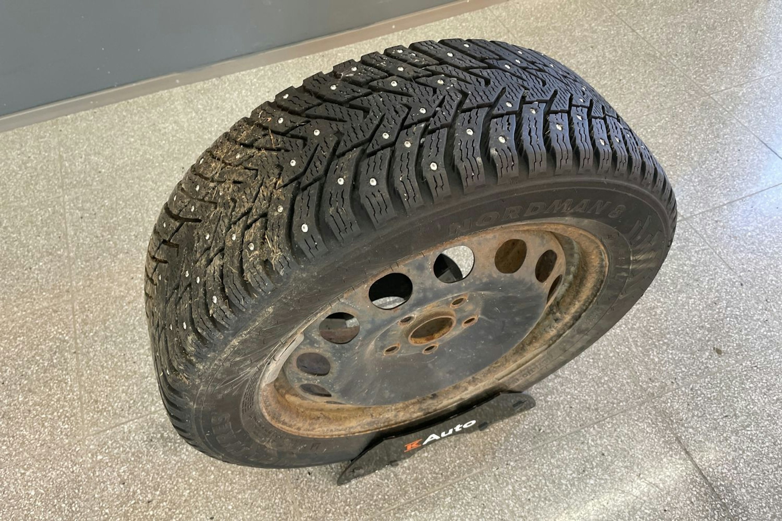 Musta Volkswagen TOURAN 2011 kuva 19.