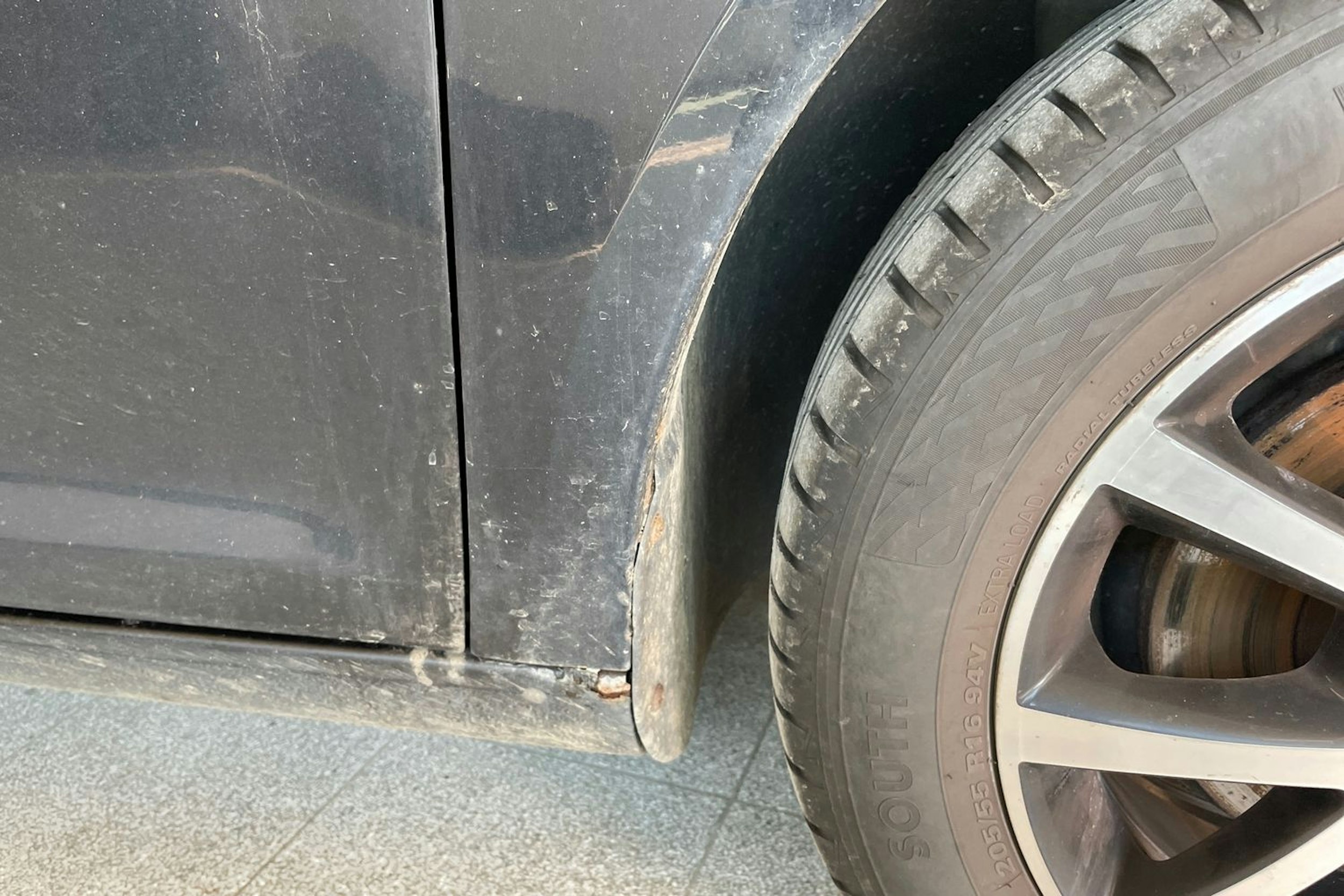 Musta Volkswagen TOURAN 2011 kuva 22.