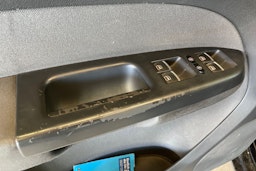 Musta Volkswagen TOURAN 2011 kuva 24.