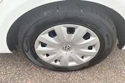 Valkoinen Volkswagen TOURAN 2012 kuva 11.
