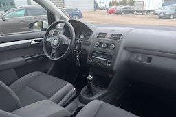 Valkoinen Volkswagen TOURAN 2012 kuva 22.