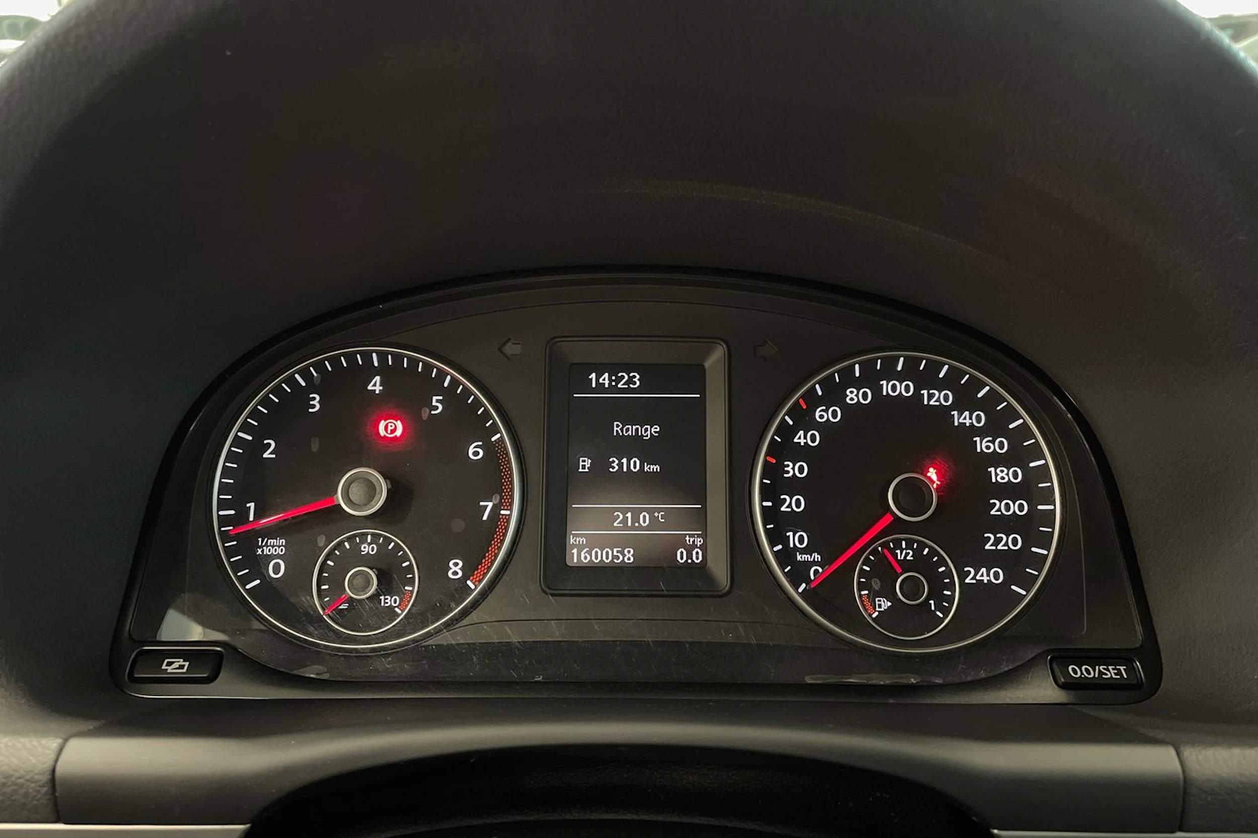 met. ruskea (beige) Volkswagen Touran 2012 kuva 17.