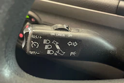 met. ruskea (beige) Volkswagen Touran 2012 kuva 18.