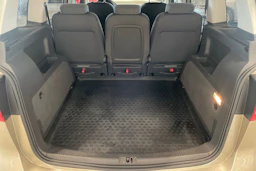met. ruskea (beige) Volkswagen Touran 2012 kuva 25.