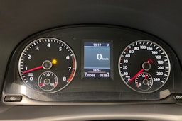 harmaa Volkswagen Touran 2012 kuva 15.