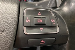 harmaa Volkswagen Touran 2012 kuva 19.