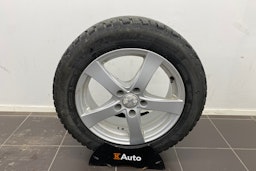 harmaa Volkswagen Touran 2012 kuva 20.