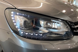 harmaa Volkswagen Touran 2012 kuva 30.