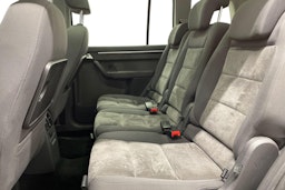 harmaa Volkswagen Touran 2012 kuva 10.