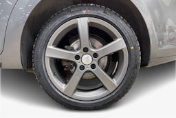 harmaa Volkswagen Touran 2012 kuva 11.