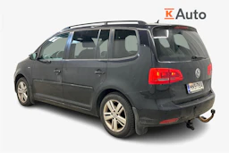 musta Volkswagen Touran 2012 kuva 2.