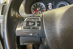 Valkoinen Volkswagen TOURAN 2012 kuva 12.