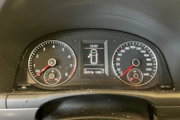 Valkoinen Volkswagen TOURAN 2012 kuva 16.