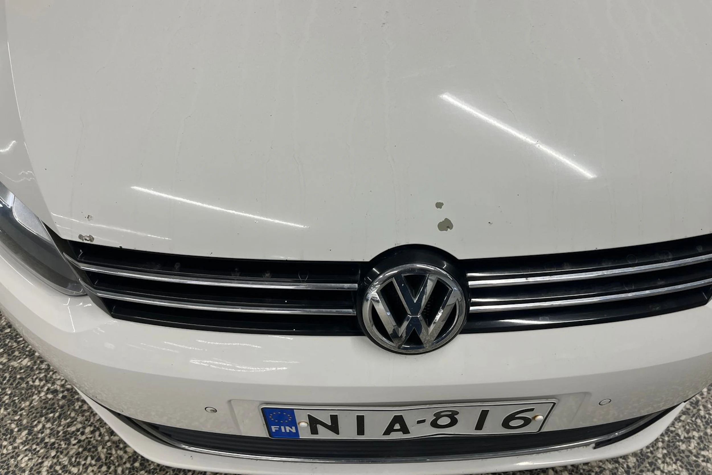 Valkoinen Volkswagen TOURAN 2012 kuva 20.