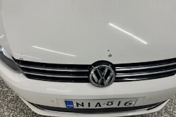 Valkoinen Volkswagen TOURAN 2012 kuva 20.