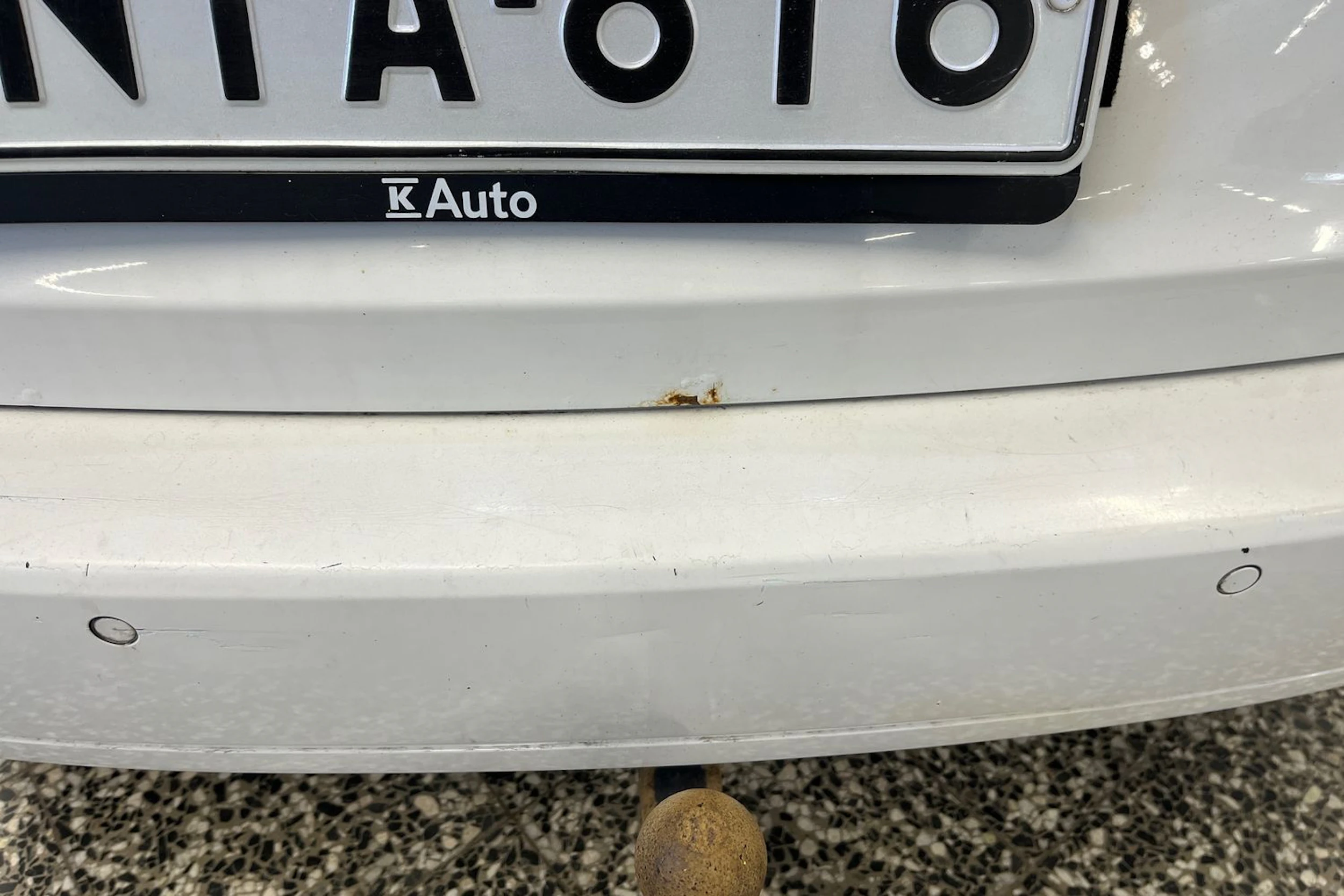 Valkoinen Volkswagen TOURAN 2012 kuva 23.