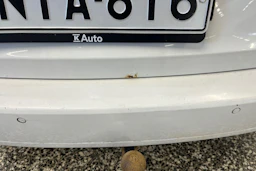 Valkoinen Volkswagen TOURAN 2012 kuva 23.