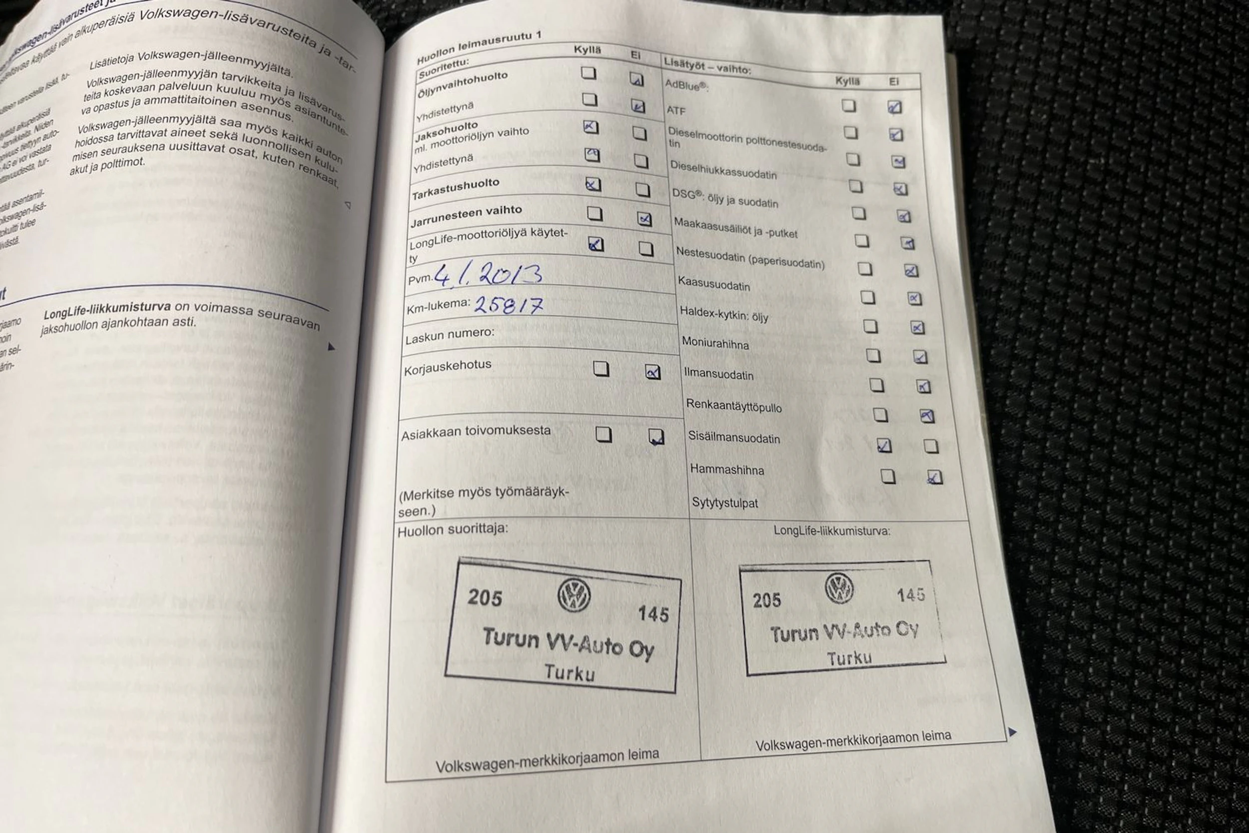 Valkoinen Volkswagen TOURAN 2012 kuva 30.